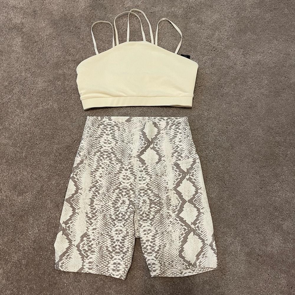 BR workout set Sz S - moving must go !!